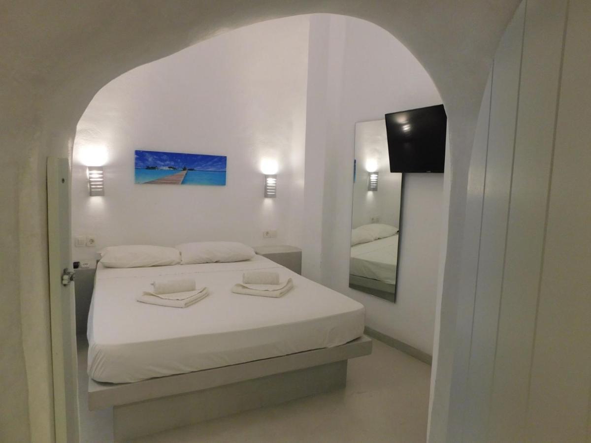 Calm Center Rooms Φηρά Εξωτερικό φωτογραφία