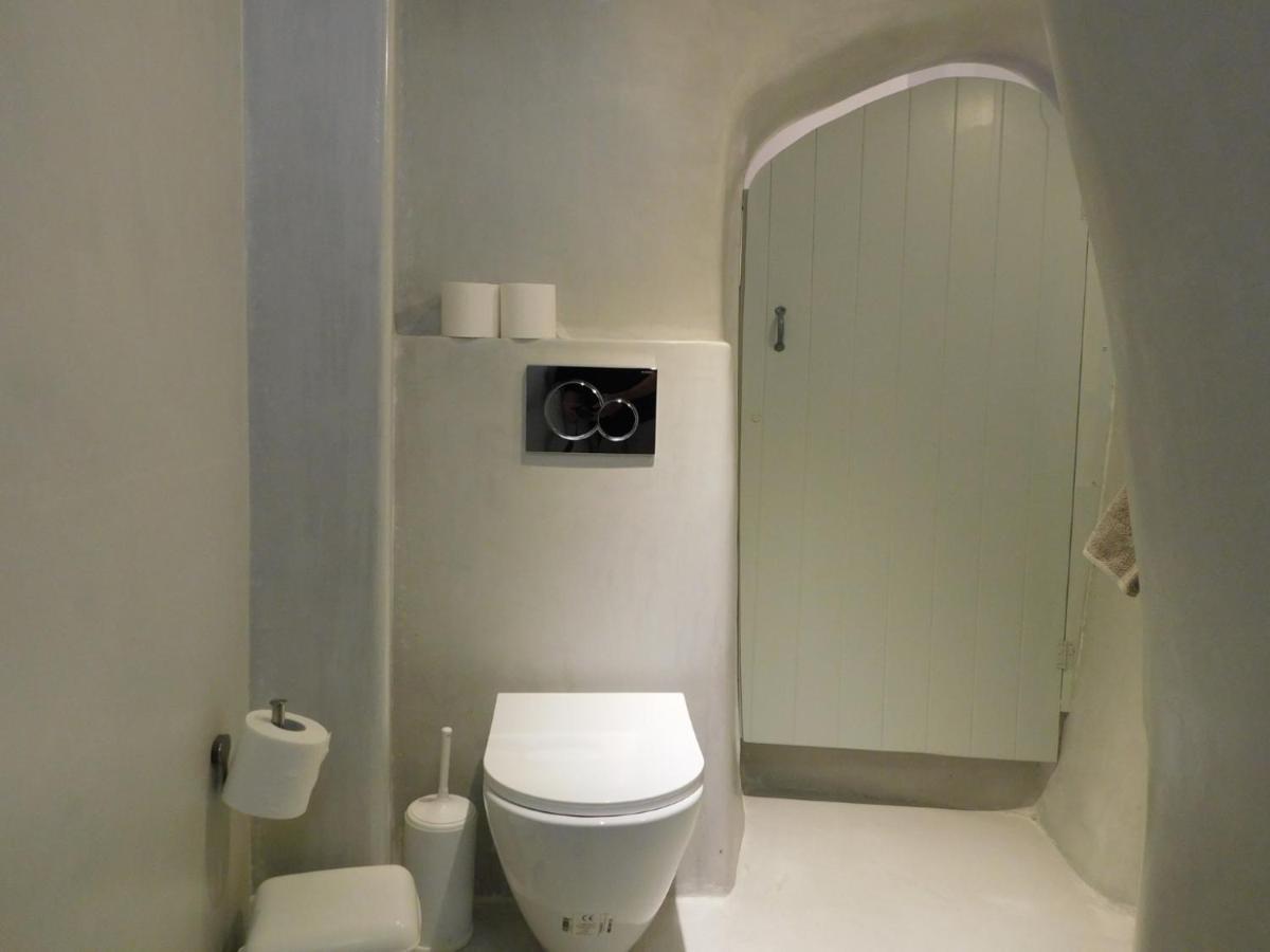 Calm Center Rooms Φηρά Εξωτερικό φωτογραφία