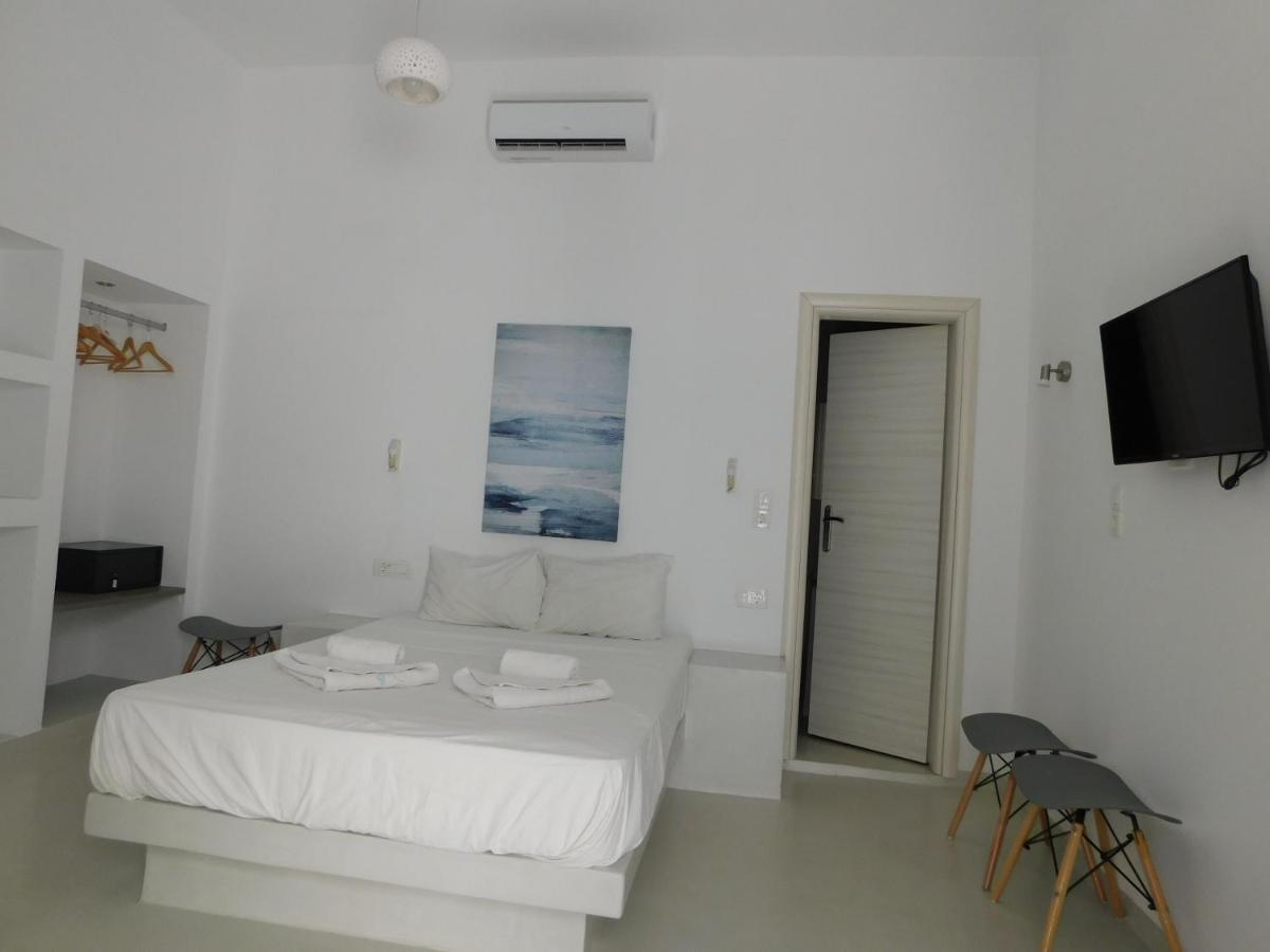 Calm Center Rooms Φηρά Εξωτερικό φωτογραφία